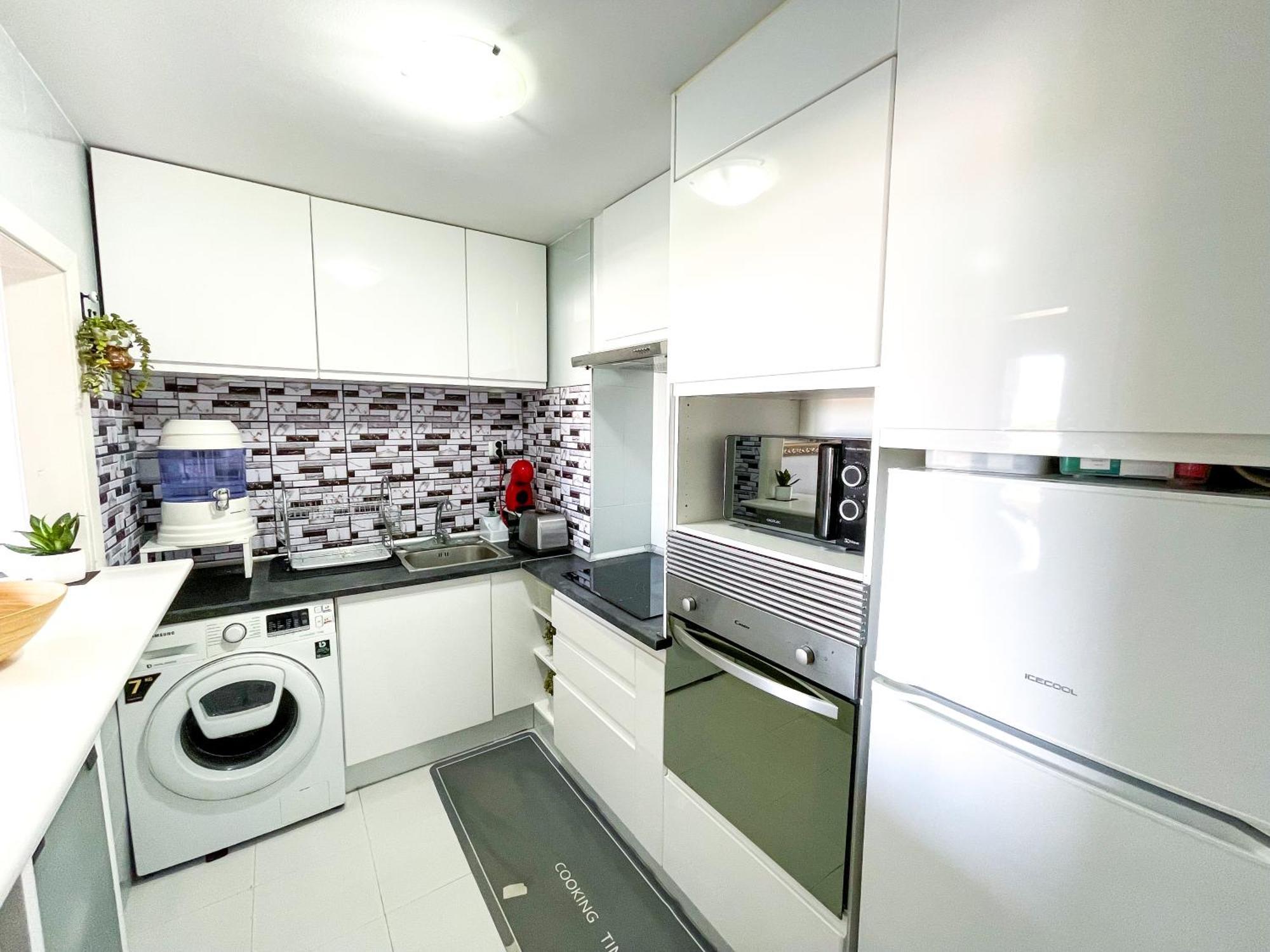 אסטפונה Modern Apartment With Terrace - 2 Min From The Beach מראה חיצוני תמונה